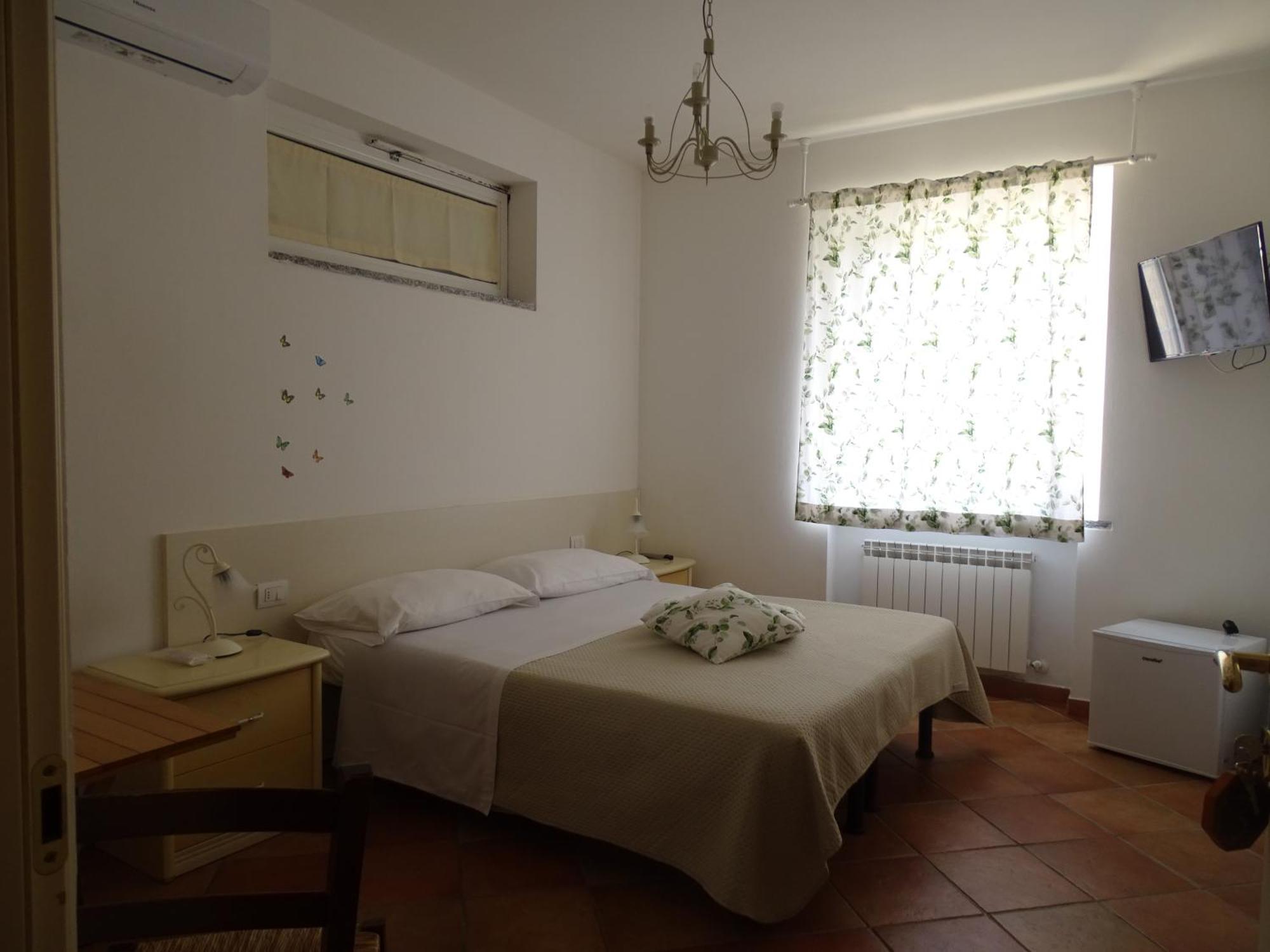 לינה וארוחת בוקר ריקו דל גולפו די ספאציה Archi Di Sole מראה חיצוני תמונה